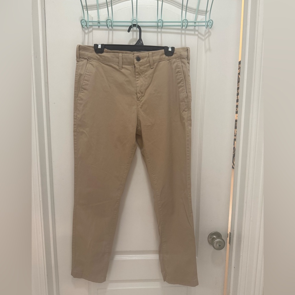 Express Men’s Tan Chino Pants 31x30 Athletic Cut Stretch